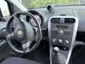 Suzuki Splash Bild 2