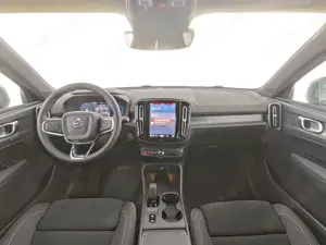 Volvo XC40 B3 Core 2WD Bild 5