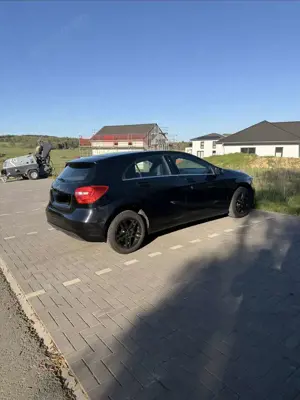 Mercedes-Benz A 200 (BlueEFFICIENCY) 7G-DCT Urban