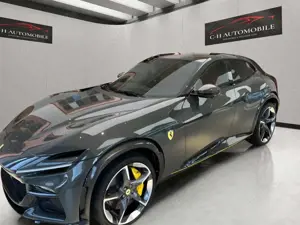 Ferrari Purosangue *Carbon*2026*Pano*Stock