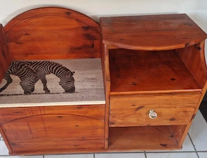 Holz Kästchen mit Stauraum und Sitzplatz