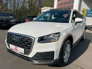 Audi Q2 35 TFSI S-Tronic PDC Klima SHZ AHK Tempo