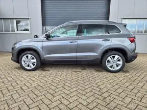 Skoda Karoq 1.5 TSI 150PS DSG Selection Klimaautomatik Sitzhei