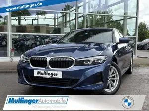BMW 318 d AHK KomfZ SHZ Har/Kar PDC LenkrHeiz. LordSt.