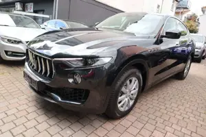 Maserati Levante Q4 Deutsch! 1.Hand Scheckheft! 360° Luft Bild 2