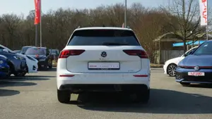 Volkswagen Golf VIII Variant eTSI Life LED ACC Spurhalte Bild 4