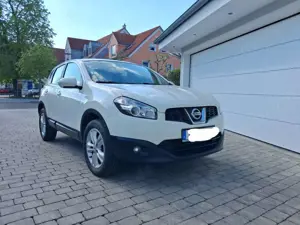 Nissan Qashqai Zuverlässiger Nissan Qashqai 1.6visia – Ideal für Familien – 8-fach bereift und inkl.
