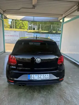 Volkswagen Polo GTI 1.8 TSI (Blue Motion Technology) Bild 2