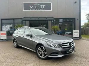 Mercedes-Benz E 220 T-Modell BlueTec/ KAMERA/ AHK