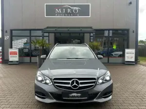 Mercedes-Benz E 220 T-Modell BlueTec/ KAMERA/ AHK Bild 2