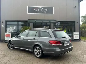 Mercedes-Benz E 220 T-Modell BlueTec/ KAMERA/ AHK Bild 5