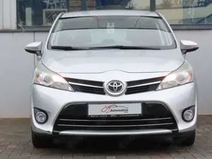 Toyota Verso 1.8 Valvematic Navigation Kamera 7-Sitzer Bild 2