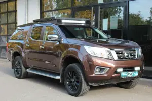 Nissan Navara N-Connecta 4x4 mit Hardtop