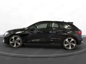 Audi A3 TFSI S line AHK Pano Matrix LM 19" Bild 4