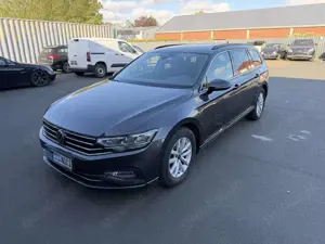 Volkswagen Passat Variant Business *Pano, AHK, El. Heckklappe, LED*