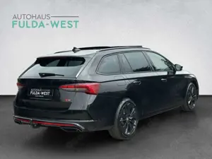 Skoda Octavia Combi RS 2.0TSI Matrix AHK Pano 5JGarant Bild 5