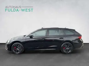 Skoda Octavia Combi RS 2.0TSI Matrix AHK Pano 5JGarant Bild 3