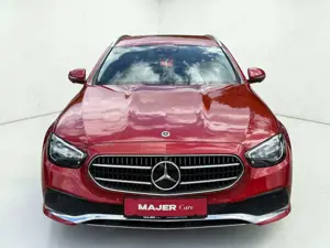 Mercedes-Benz E 300 de T BURMESTER*360°ACC*LED*APPLECAR*AMBIENT