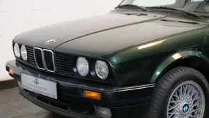 BMW 320 is nur 2 Fahrzeughalter! Bild 4