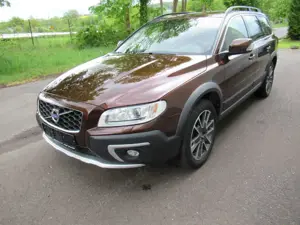 Volvo XC70 D5 AWD Summum Geartronic Leder/PDC/Navi/AHK