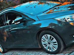 Ford Focus Focus Turnier 1.0 EcoBoost Start-Stopp-System Trend