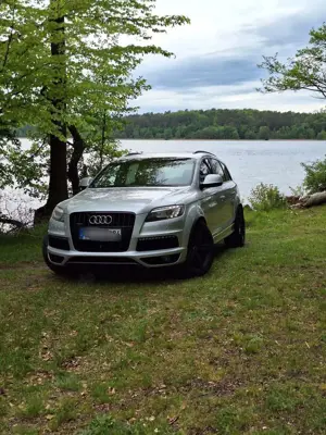 Audi Q7 4.2 TDI DPF quattro tiptronic