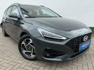 Hyundai i30 Autom. 150 PS*LED*RFK*Navi*Tempomat*Sitzhzg* Bild 2