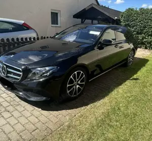 Mercedes-Benz E 300 E 300 d (213.208)