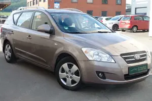 Kia Ceed / cee'd /*1.4*KLIMA*AHK*TÜV+SERVICE+ST-KETTE-NEU**