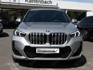 BMW X1 sDrive 18i M-Sport PANO AHK LED NAVI SHZ Bild 2