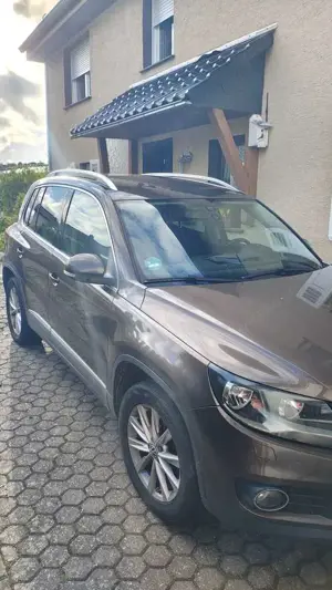 Volkswagen Tiguan 2.0 TDI DPF 4Motion BlueMotion Techn. DSG Track 