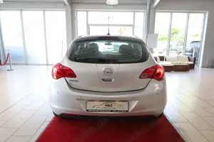 Opel Astra J 5-trg. Edition Bild 4