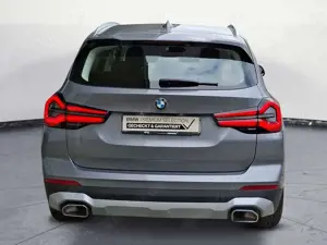 BMW X3 xDrive20d AHK Rückfahrkamera ACC Komfortzugan Bild 4