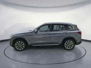 BMW X3 xDrive20d AHK Rückfahrkamera ACC Komfortzugan Bild 3