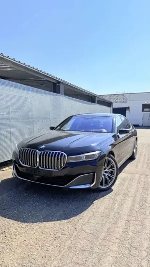 BMW 750 750i xDrive