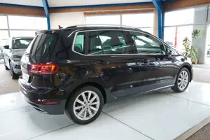 Volkswagen Golf Sportsvan VII Highline AUTOMATIK / XENON Bild 4
