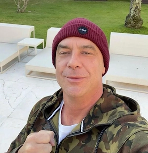 Mann sucht Frau für eine feste Beziehung
