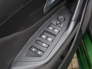 Peugeot 308 PureTech Active +PDC+CARPLAY+SHZ+LED+KLI+BC+ Bild 5