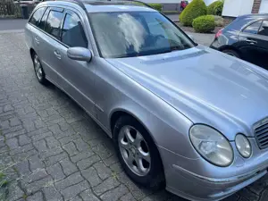 Mercedes-Benz E 220 E 220 T CDI Avantgarde