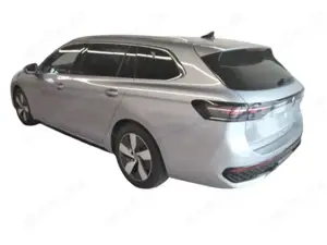 Volkswagen Passat Variant R-LINE 2.0 TDI DSG 4M AHK MATRIX Bild 4