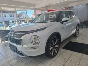 Mitsubishi Outlander Outlander 2.4L PHEV Intro Edition