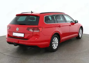 Volkswagen Passat Variant 1.6 TDI DSG Business LED Navi AHK Bild 5