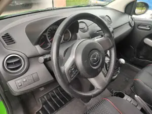 Mazda 2 Bild 2
