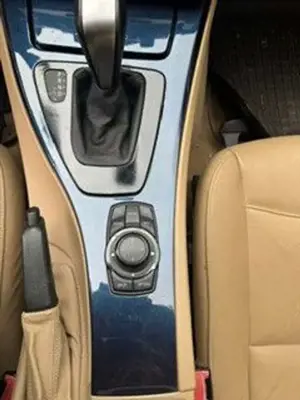 BMW 320 3 Touring 320i/Automatik/Leder/beschädigt Bild 5