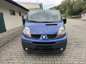 Renault Trafic L1H1 2,7t 8 Sitze verglast Rückfahrkamera