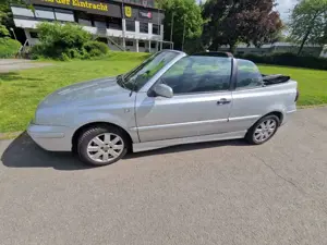 Volkswagen Golf Cabriolet Cabrio 2.0 Comfortline Bild 2