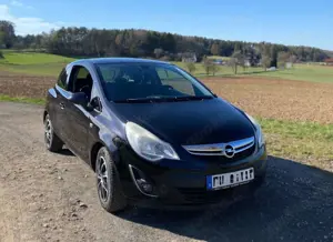 Opel Corsa Corsa 1.4 16V Color Edition  *NEUER TÜV*