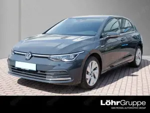 Volkswagen Golf VIII Lim 1.5 eTSI DSG Style 17" ACC LED