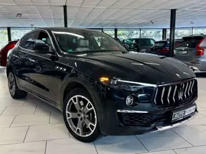 Maserati Levante 3.0 Q4 GRANLUSSO FACELIFT 360CAM ACC LED Bild 2