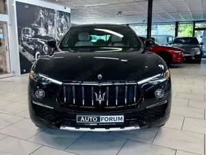 Maserati Levante 3.0 Q4 GRANLUSSO FACELIFT 360CAM ACC LED Bild 4